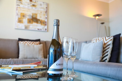 Oscar On Main Beach Resort - Accommodation NT 15