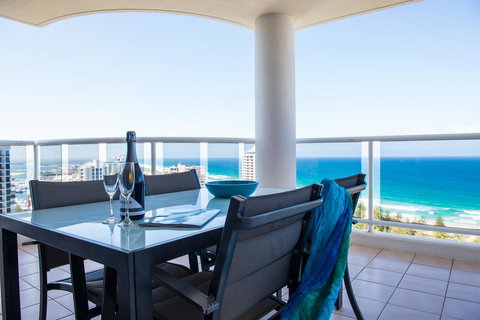 Oscar On Main Beach Resort - Accommodation NT 1