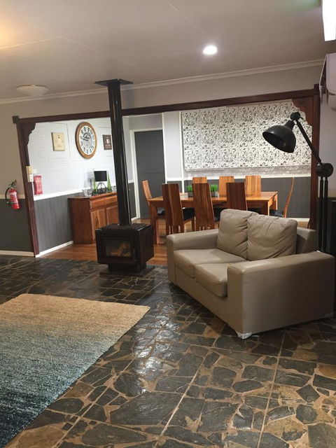 Malanda Manor Guesthouse - Accommodation NT 21