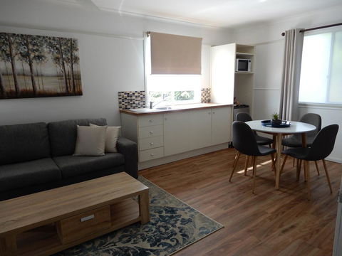 Malanda Manor Guesthouse - Accommodation NT 18