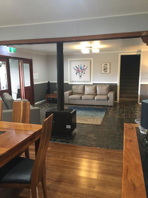 Malanda Manor Guesthouse - Accommodation NT 26