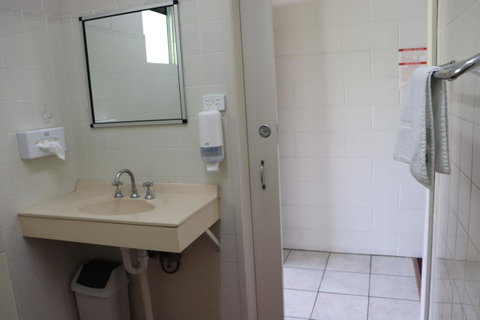 YAL Cairns - A Motel That Makes A Difference - Accommodation NT 20
