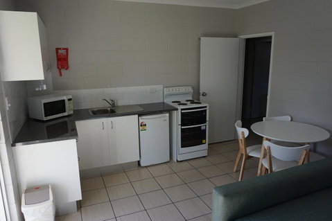 YAL Cairns - A Motel That Makes A Difference - Accommodation NT 26