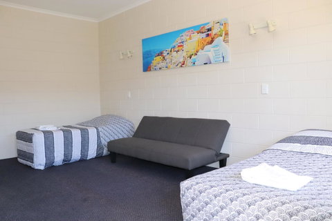 YAL Cairns - A Motel That Makes A Difference - Accommodation NT 23