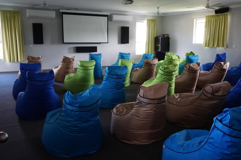 YAL Cairns - A Motel That Makes A Difference - Accommodation NT 4