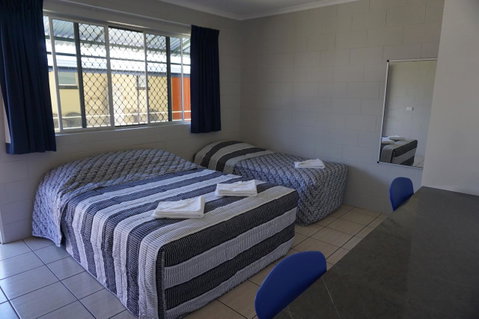 YAL Cairns - A Motel That Makes A Difference - Accommodation NT 30