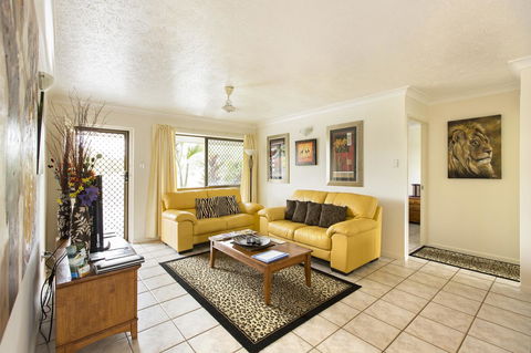 Marcol Place Holiday Apartments - NT Tourism 3