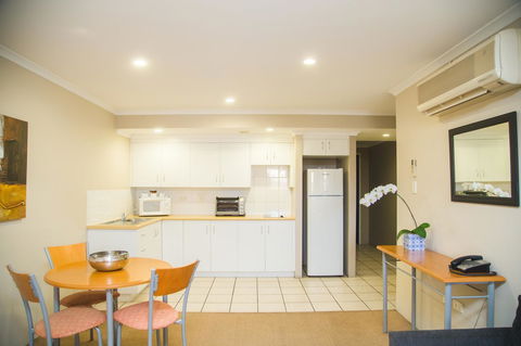 Cosmopolitan Motel & Serviced Apartments - NT Tourism 19