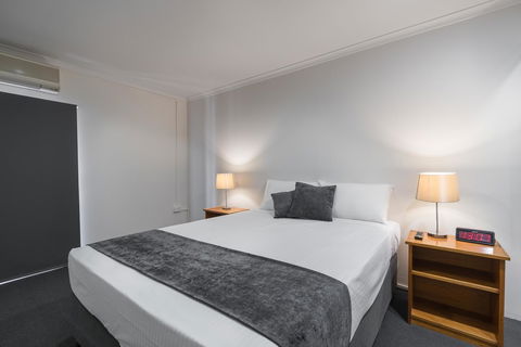 Cosmopolitan Motel & Serviced Apartments - NT Tourism 3