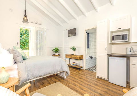Hampton Estate Wines - Accommodation NT 7