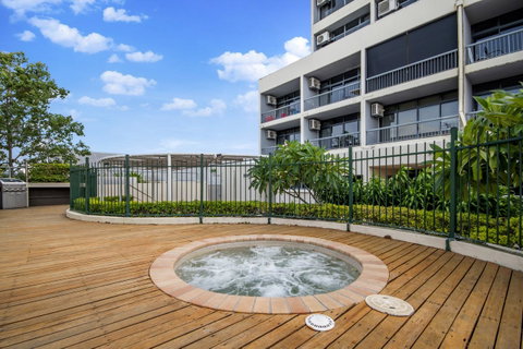 Sunshine Tower Hotel - Accommodation NT 13