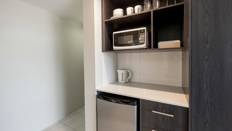 Sunshine Tower Hotel - Accommodation NT 8