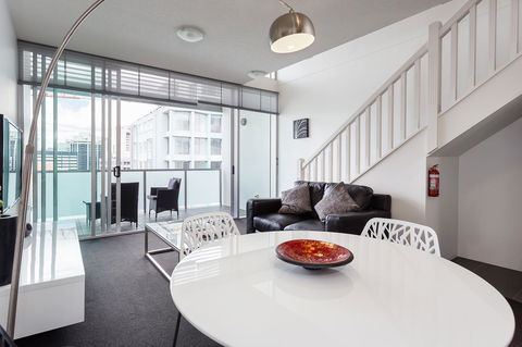 Oxygen Apartments - Accommodation NT 13