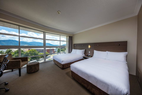 DoubleTree By Hilton Cairns - Accommodation NT 16