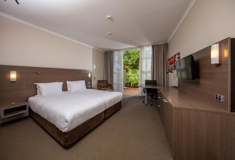 DoubleTree By Hilton Cairns - Accommodation NT 22