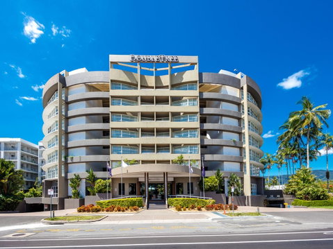 DoubleTree By Hilton Cairns - Accommodation NT 1