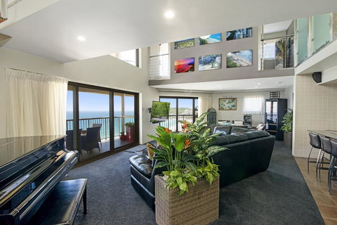 Burleigh Esplanade Apartments - Accommodation NT 26