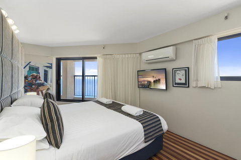 Burleigh Esplanade Apartments - Accommodation NT 28