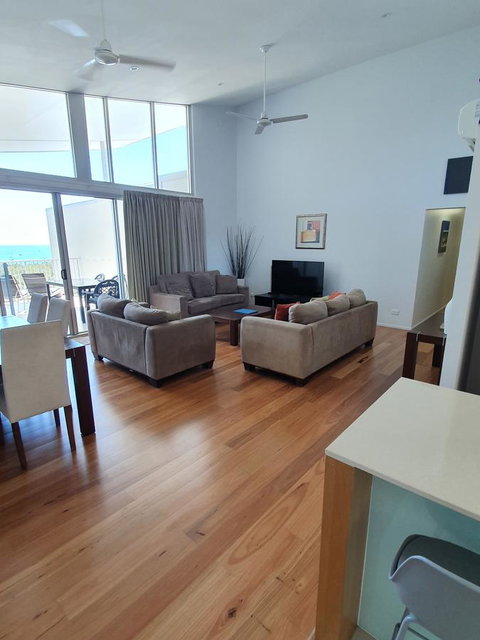 Azure Sea Whitsunday Resort - Accommodation NT 21
