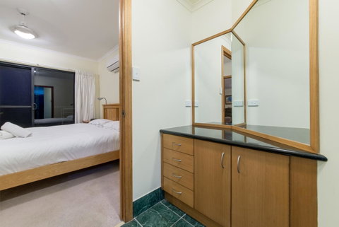 Paradise Penthouse At Waves - Airlie Beach - Accommodation NT 23