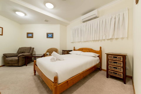 Paradise Penthouse At Waves - Airlie Beach - Accommodation NT 14