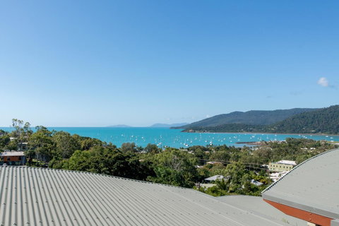 Paradise Penthouse At Waves - Airlie Beach - Accommodation NT 31