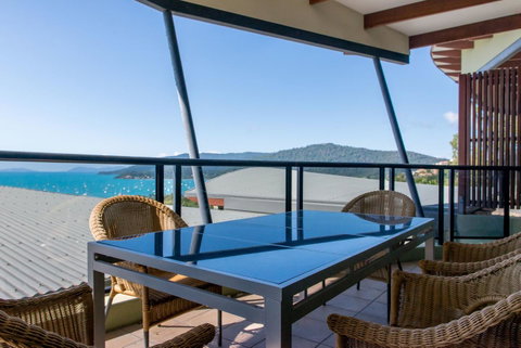 Paradise Penthouse At Waves - Airlie Beach - Accommodation NT 25