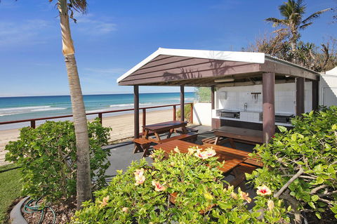 Spindrift On The Beach - Absolute Beachfront - Accommodation NT 10