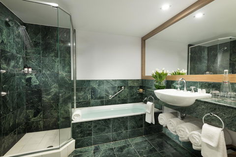 Sofitel Gold Coast Broadbeach - Accommodation NT 2