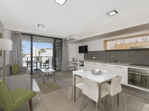 Atrio Apartments - Accommodation NT 6