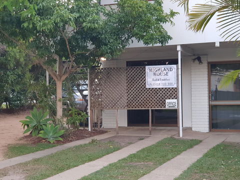 Highland House - Accommodation NT 27