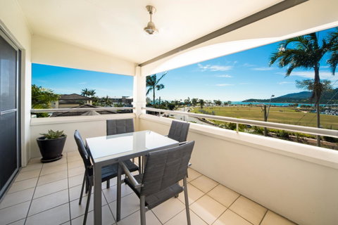 Portside Whitsunday Luxury Holiday Apartments - Accommodation NT 4