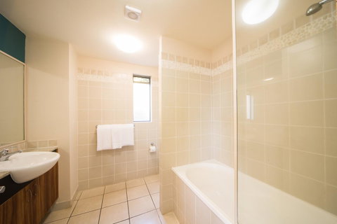 Portside Whitsunday Luxury Holiday Apartments - Accommodation NT 14