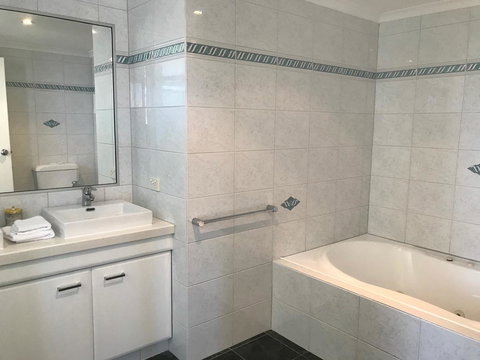 Rainbow Bay Resort Holiday Apartments - Accommodation NT 5