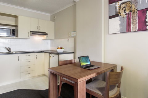 Central Brunswick Apartment Hotel - Accommodation NT 31
