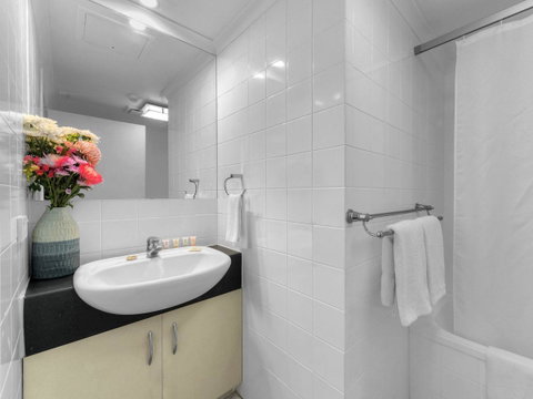 Central Brunswick Apartment Hotel - Accommodation NT 21