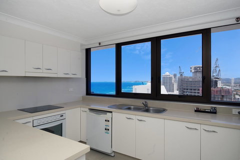 Surfers Aquarius On The Beach - Accommodation NT 25