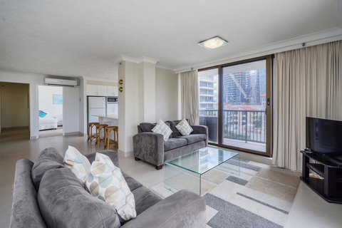 Surfers Aquarius On The Beach - Accommodation NT 38