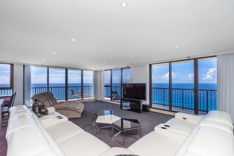 Surfers Aquarius On The Beach - Accommodation NT 7