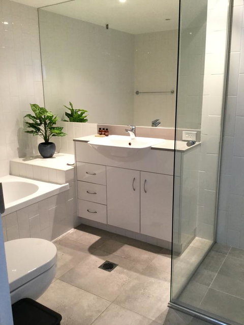 Surfers Aquarius On The Beach - Accommodation NT 2