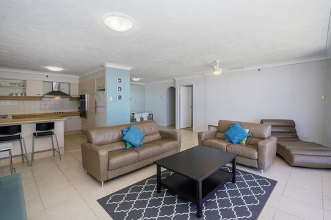 Surfers Aquarius On The Beach - Accommodation NT 34