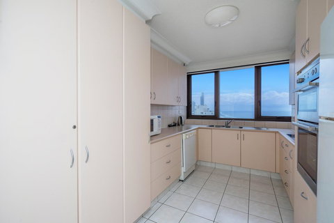 Surfers Aquarius On The Beach - Accommodation NT 36