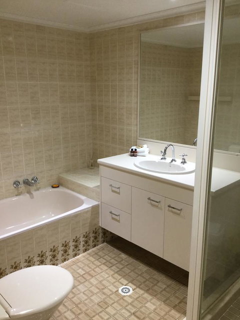 Surfers Aquarius On The Beach - Accommodation NT 1