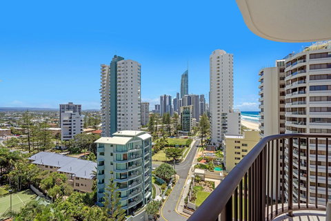 Surfers Aquarius On The Beach - Accommodation NT 32