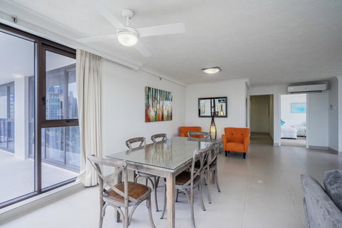 Surfers Aquarius On The Beach - Accommodation NT 43