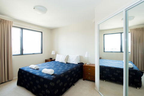 The Oasis Apartments - Accommodation NT 13