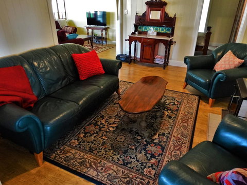 Loughmore House - Accommodation NT 5