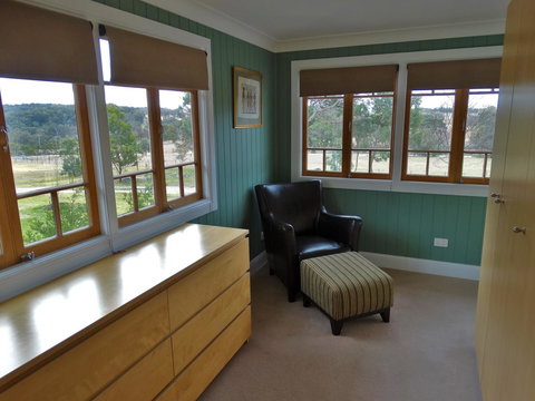 Loughmore House - Accommodation NT 6