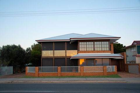 Waterside House Kalbarri - Accommodation NT 0