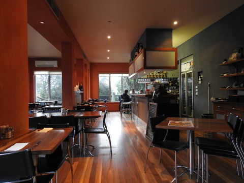 Waves Luxury Suites - NT Tourism 1